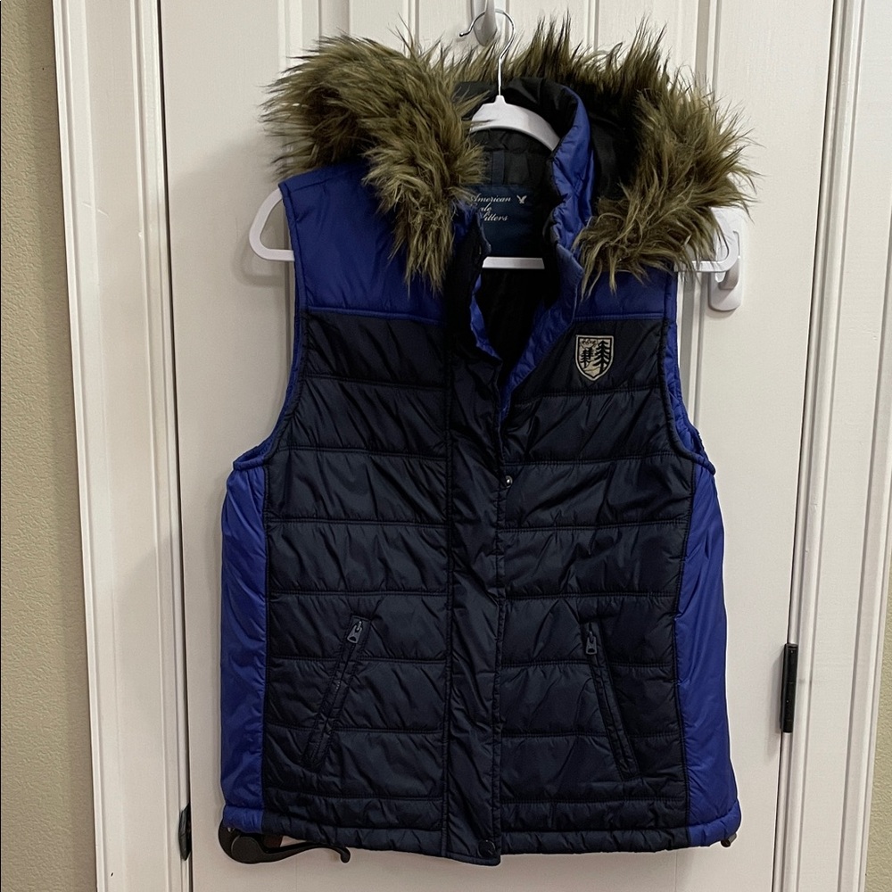 American Eagle Outfitters Navy and Blue Quilted Vest with Faux Fur Hood